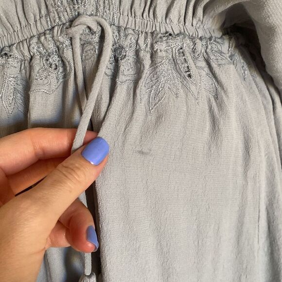 ASTR the Label Mila Dusty Blue Flowy Bohemian Romper Size XS - Picture 12 of 12